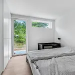 2 Bedroom Amazing In Дом отдыха *